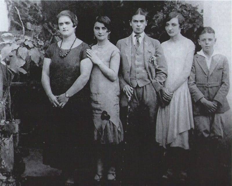 Să bem o cafea alături de Frida Kahlo