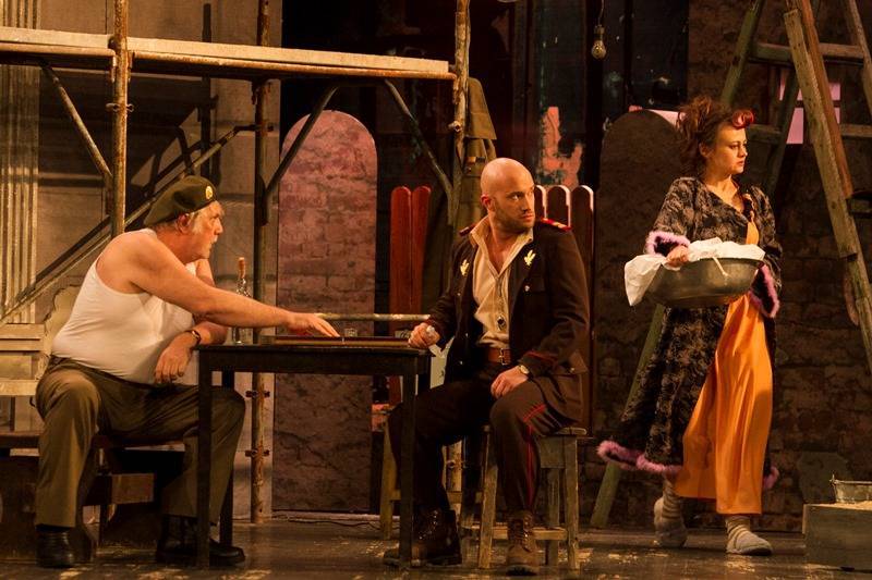 Contexte ale ziarului în teatrul lui Ion Luca Caragiale