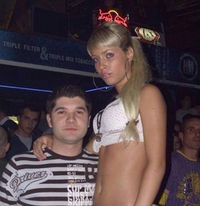 Așa arăta Loredana Chivu înainte să devină vedetă. Era de nerecunoscut!