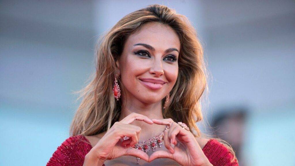 Mădălina Ghenea are un nou iubit! Actrița se iubește cu un celebru fotbalist italian, cu 11 ani mai tânăr
