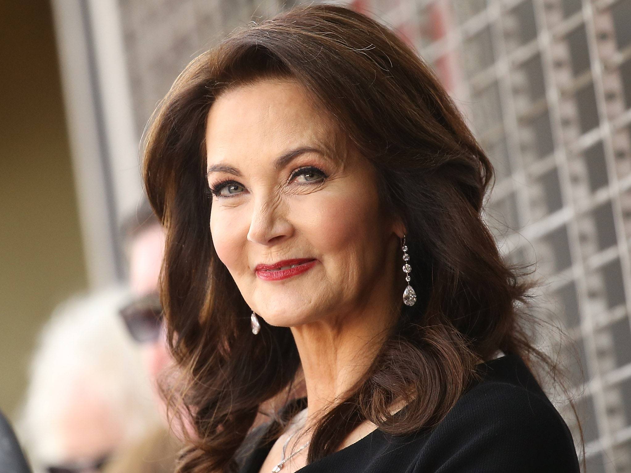 Cum arată Lynda Carter la cei 69 de ani ai săi? Femeia Fantastică e mai frumoasă ca niciodată!