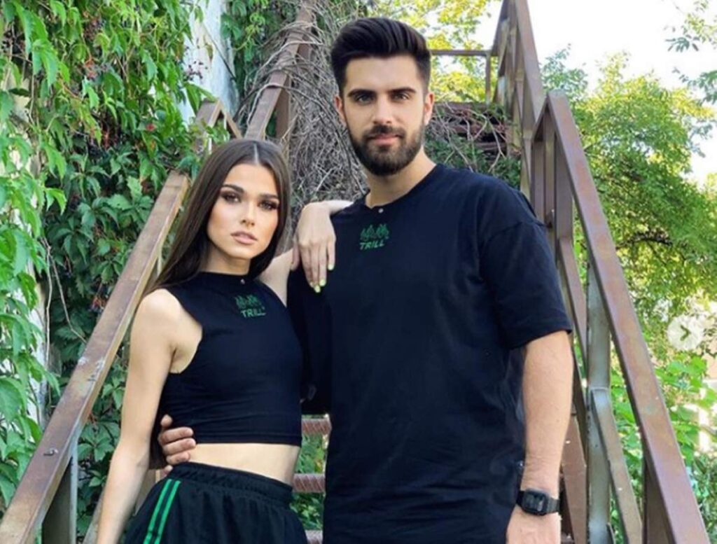 Theo Rose face destăinuiri despre iubitul său, Alex. Motivul pentru care cei doi se ceartă