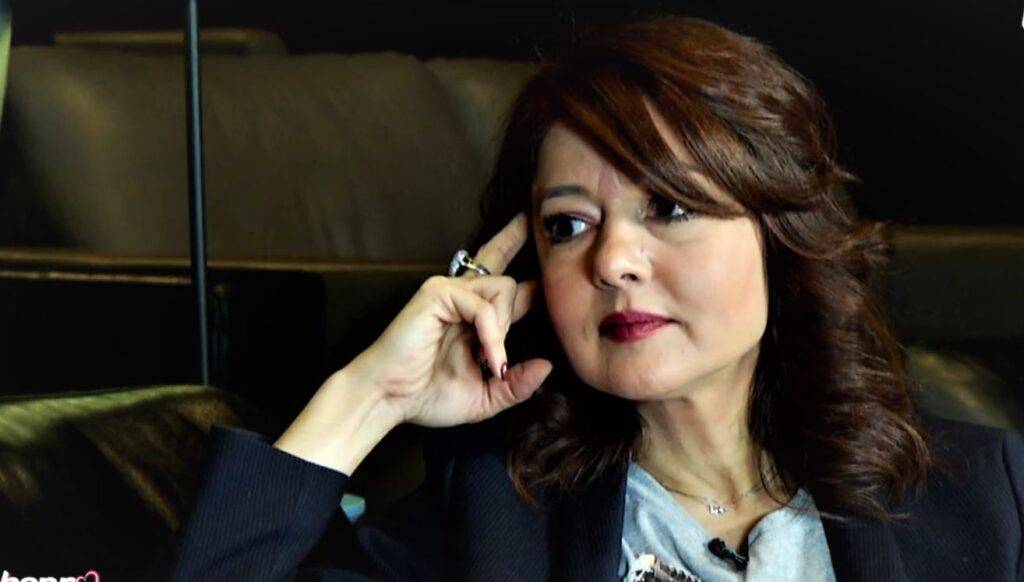 Oana Sârbu împlinește azi frumoasa vârstă de 53 de ani! Ce cadou i-a făcut fiul său?