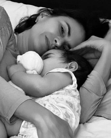Ramona Bădescu a postat prima imagine cu fiul ei! A devenit mamă la vârsta de 50 de ani