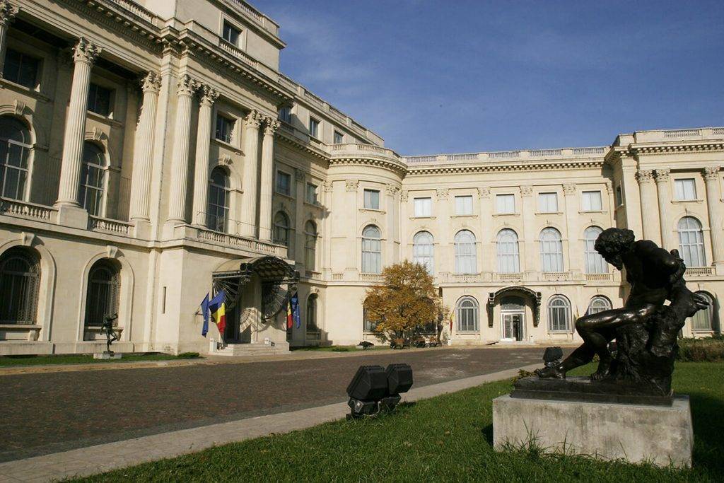 Plimbare pe Calea Victoriei. Ce muzee poți vizita în weekend